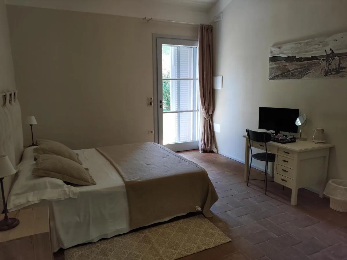אורבטלו Agriturismo Poderedodici 0*,